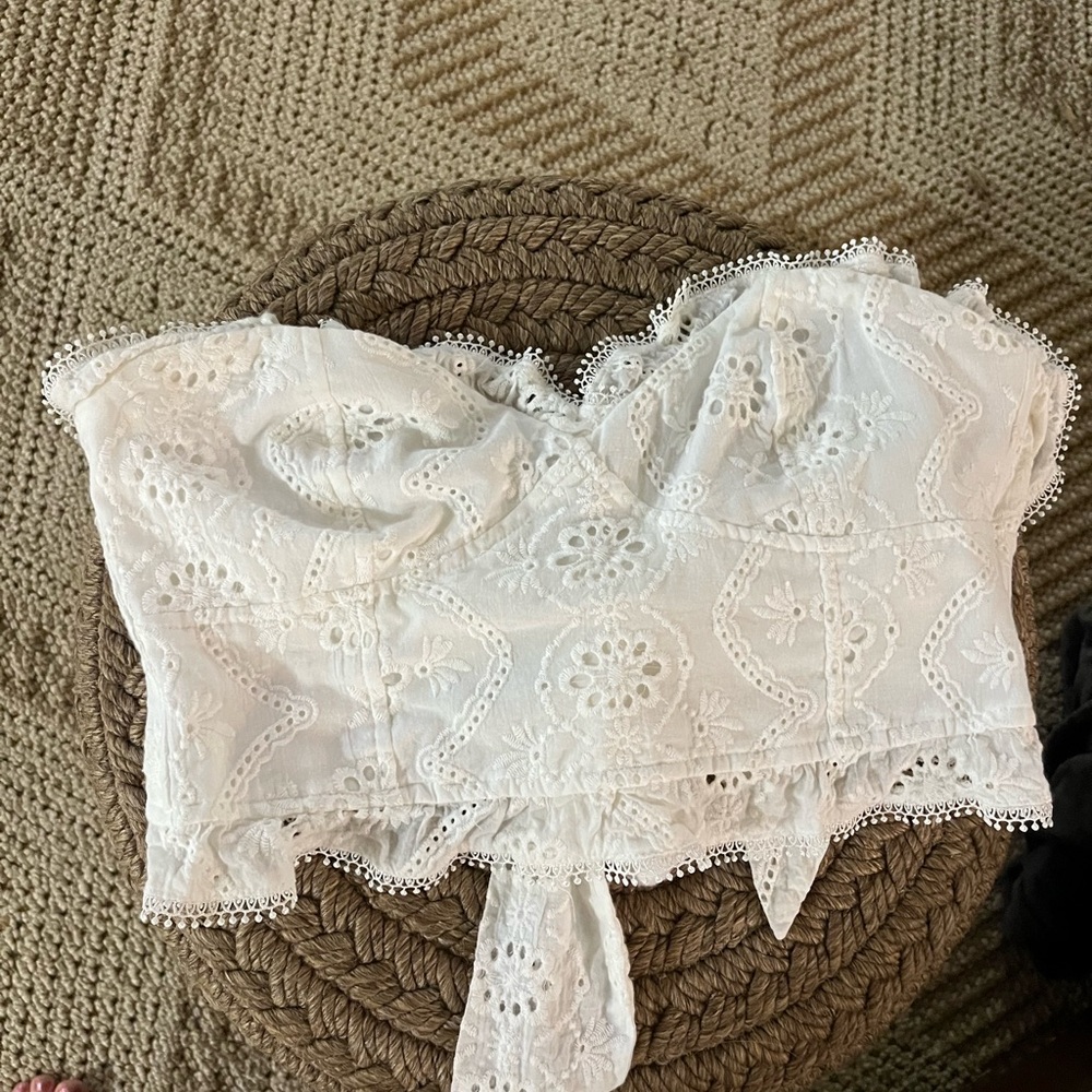 Elegant Lace Strapless Top - Cream